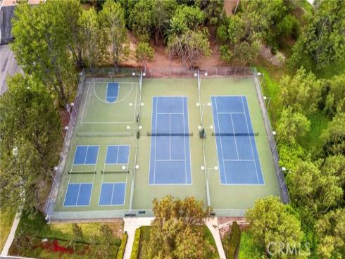 636  Colonial   Circle, Fullerton, CA