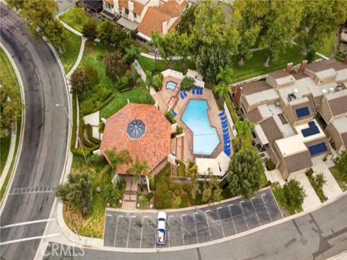 636  Colonial   Circle, Fullerton, CA