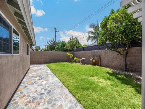 1040  El Mirador   Drive, Fullerton, CA