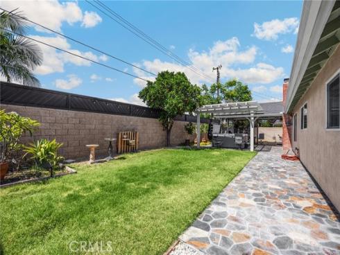 1040  El Mirador   Drive, Fullerton, CA