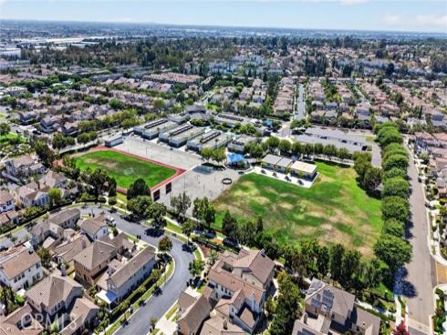2041 Mcgarvey , Fullerton, CA