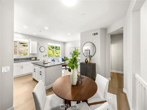 2252 Schlaepfer , Fullerton, CA