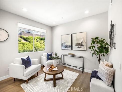 2252 Schlaepfer , Fullerton, CA