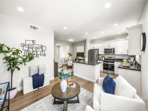 2252 Schlaepfer , Fullerton, CA