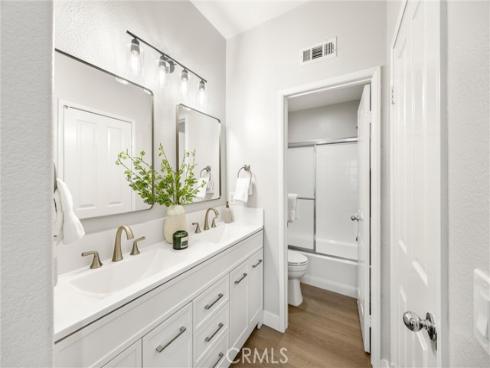 2252 Schlaepfer , Fullerton, CA