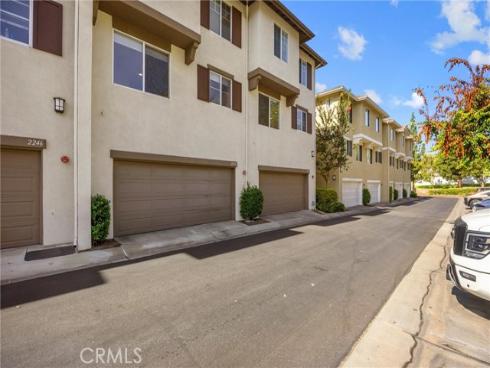 2252 Schlaepfer , Fullerton, CA