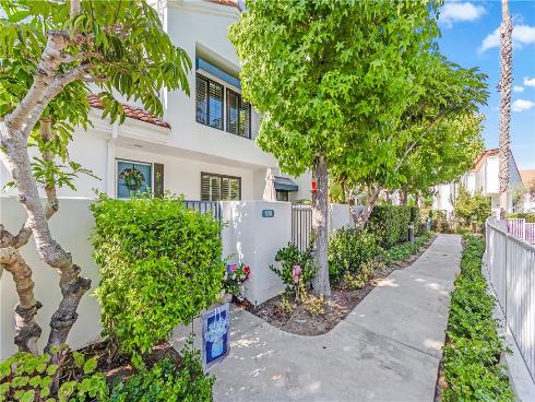 7371 Seabluff 108 Drive, Huntington Beach, CA