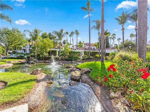 7371 Seabluff 108 Drive, Huntington Beach, CA