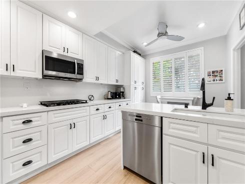 7371 Seabluff 108 Drive, Huntington Beach, CA