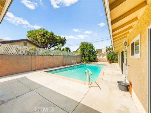 20401 Somerville Lane, Huntington Beach, CA