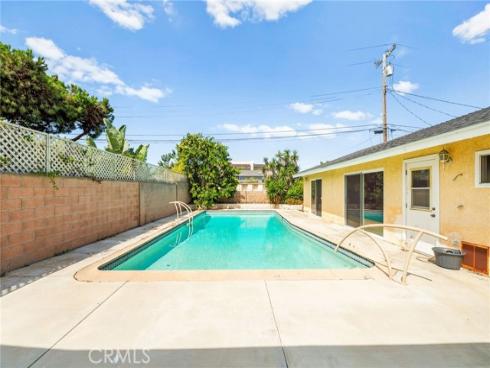 20401 Somerville Lane, Huntington Beach, CA