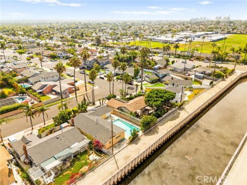 20401 Somerville Lane, Huntington Beach, CA