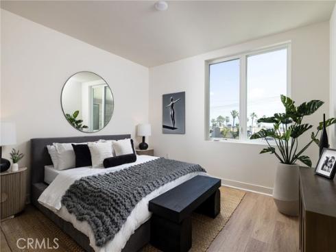414 Main 330 Street, Huntington Beach, CA