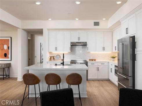 414 Main 330 Street, Huntington Beach, CA