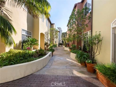 328 5th street , Huntington Beach, CA
