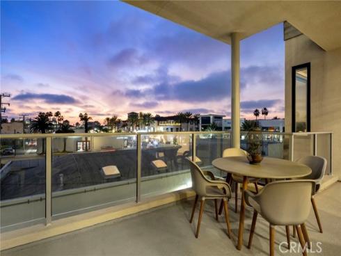 414 Main St 300 , Huntington Beach, CA