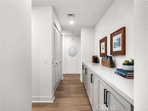 414 Main St 300 , Huntington Beach, CA