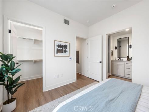 414 Main St 300 , Huntington Beach, CA