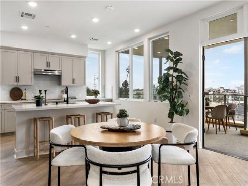 414 Main St 300 , Huntington Beach, CA