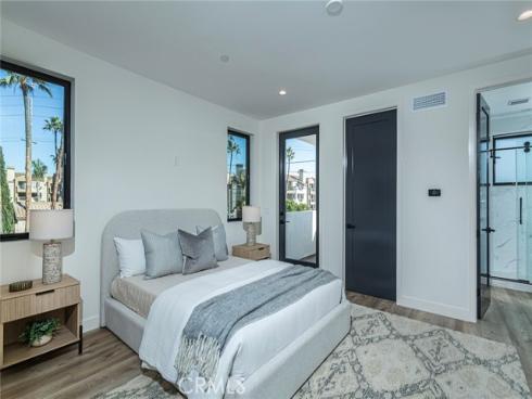 328 3rd , Huntington Beach, CA