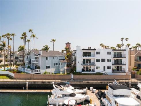 16255 Pacific Cir. 202 , Huntington Beach, CA