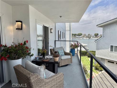 16255 Pacific Cir. 202 , Huntington Beach, CA