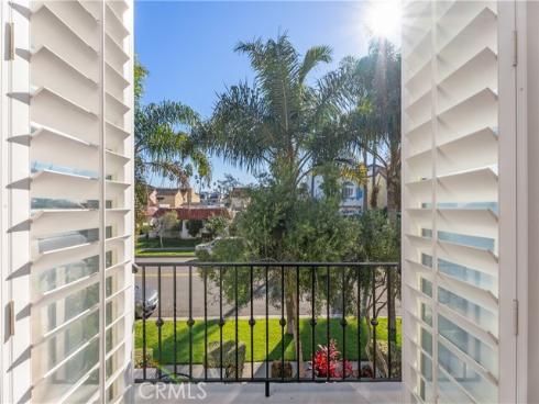 613  12th  , Huntington Beach, CA
