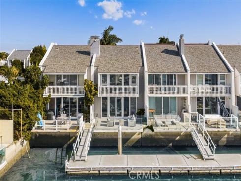 16435 Harbour 13 Lane, Huntington Beach, CA