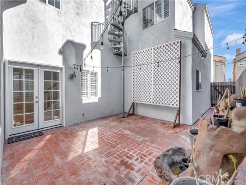 1208  California   Street, Huntington Beach, CA