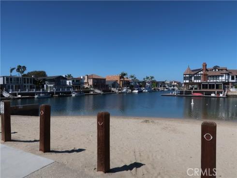 16802  Kamalii  , Huntington Beach, CA