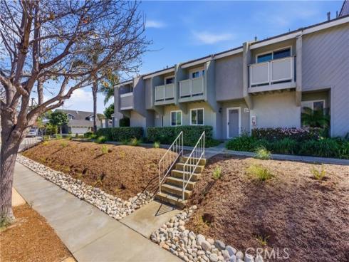 8276 Constantine Drive , Huntington Beach, CA