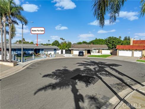 8131 Wenlock Circle, Huntington Beach, CA