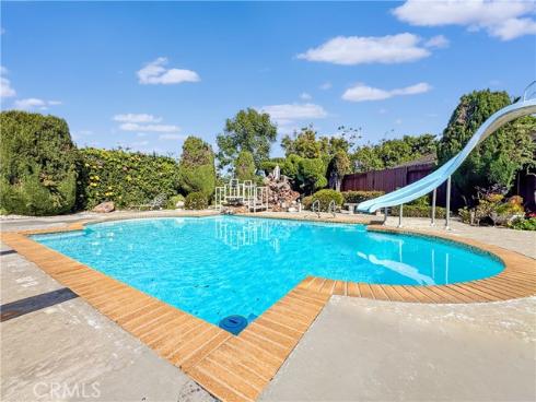 8131 Wenlock Circle, Huntington Beach, CA