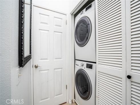 4862 Tiara 204 , Huntington Beach, CA
