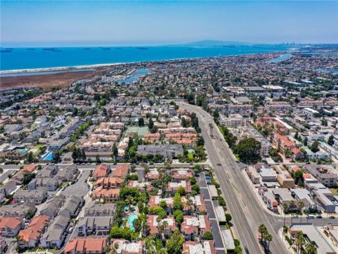4862 Tiara 204 , Huntington Beach, CA