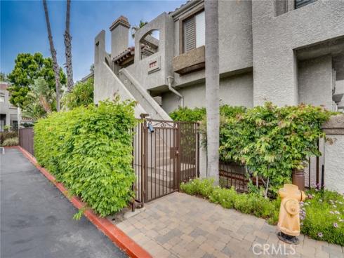 4862 Tiara 204 , Huntington Beach, CA