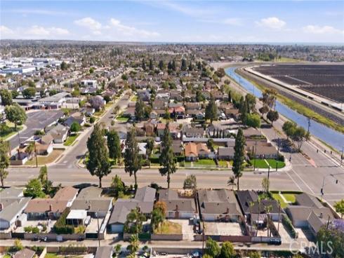 5041 Mcfadden , Huntington Beach, CA