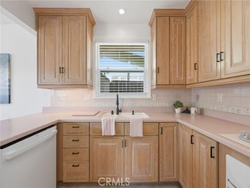 5041 Mcfadden , Huntington Beach, CA