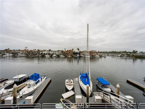 17110 Bluewater Lane, Huntington Beach, CA
