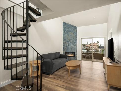 17110 Bluewater Lane, Huntington Beach, CA