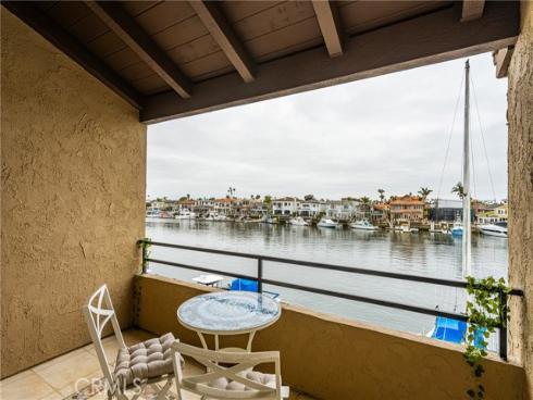 17110 Bluewater Lane, Huntington Beach, CA
