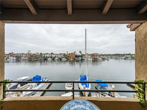 17110 Bluewater Lane, Huntington Beach, CA