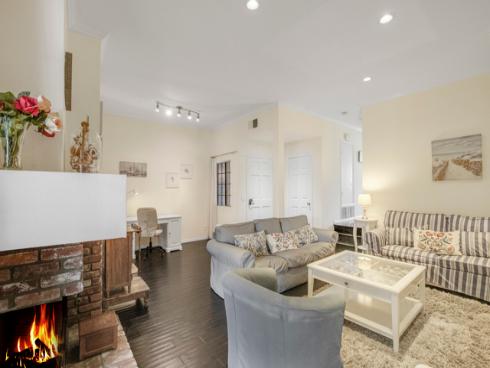 8171 Racepoint 104 Drive, Huntington Beach, CA