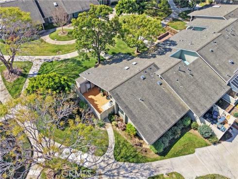 8933  Amador Circle #1316e  , Huntington Beach, CA