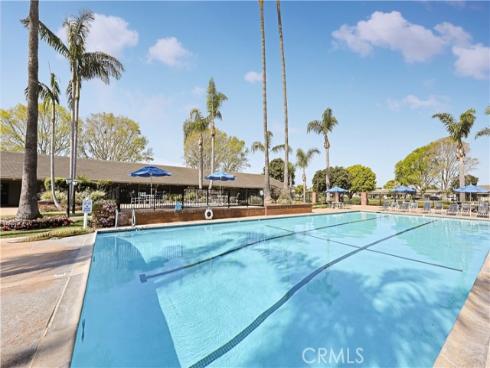 8933  Amador Circle #1316e  , Huntington Beach, CA
