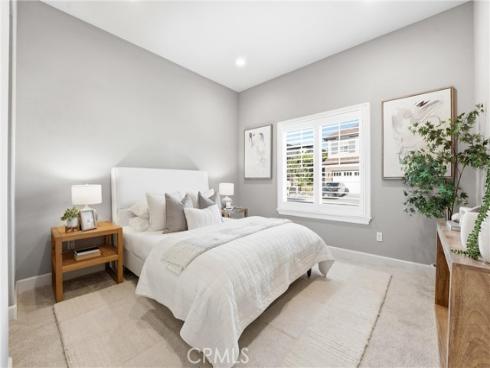 17491 Oakbluffs Lane , Huntington Beach, CA