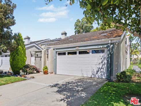 19525 Starfish Lane, Huntington Beach, CA