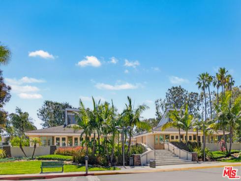 19525 Starfish Lane, Huntington Beach, CA