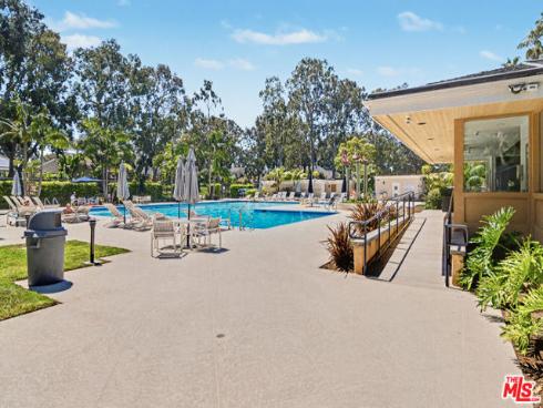 19525 Starfish Lane, Huntington Beach, CA