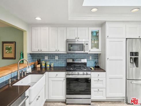 19525 Starfish Lane, Huntington Beach, CA